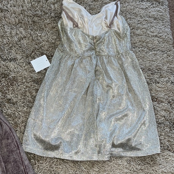 Urban outfitters golden shimmer holiday romper - Picture 3 of 4